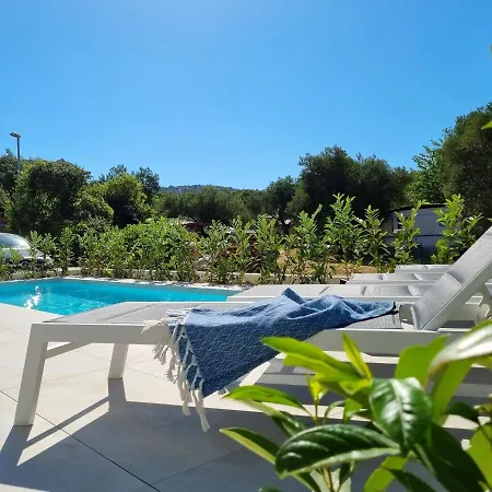 Villa Izabela Kraj (Zadar)