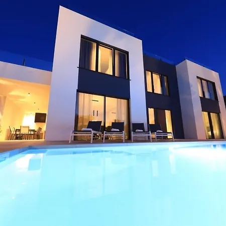 Villa Izabela Feriehus